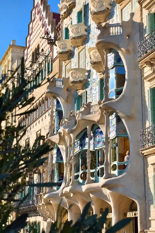 Una tarde especial de otoño en Barcelona: el arte de vestir una escapada urbana con elegancia